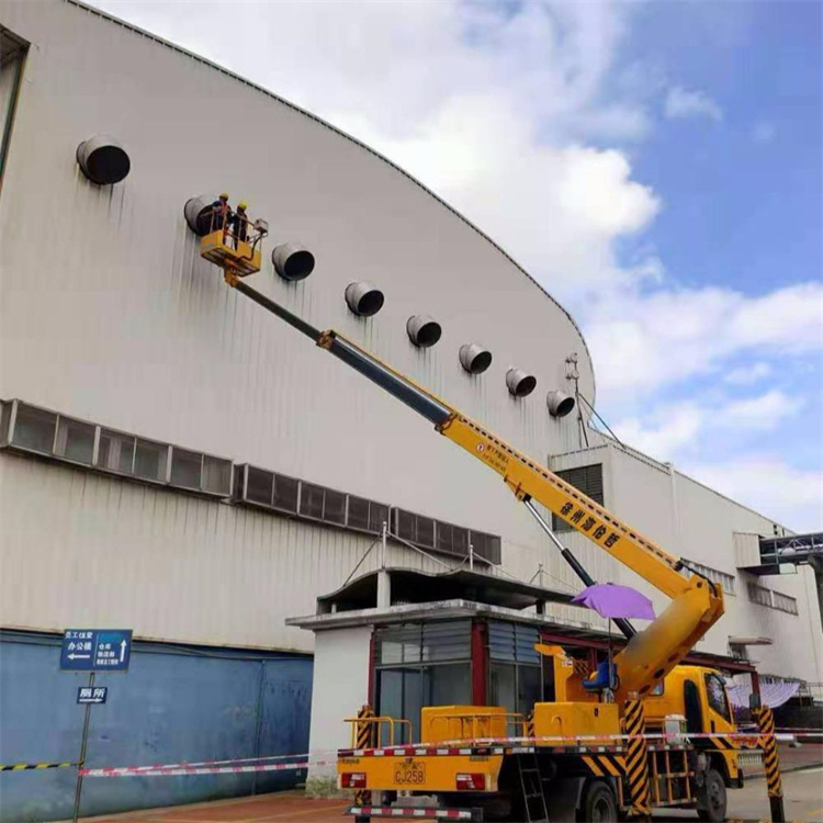 花溪高空作业车出租服务：专业广告牌安装解决方案